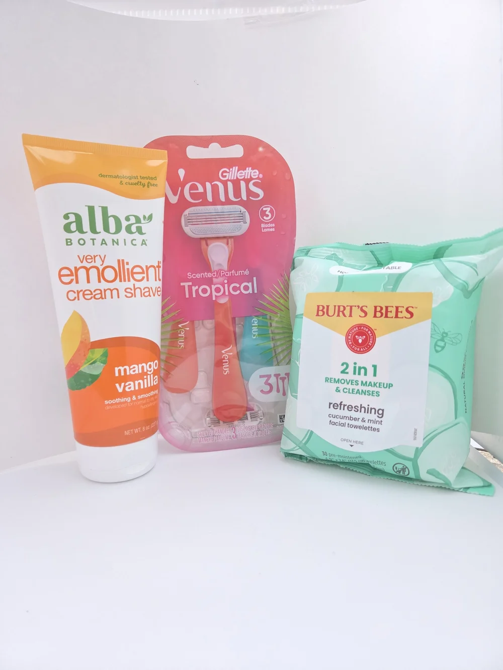 Alba Botanica Mango Vanilla Shave Set - Venus & Burt’s Bees